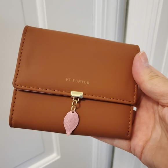 NWOT FT FUNTOR RFID Wallet, Leaf Card holder Trifold, PU Leather, Classic - Picture 9 of 10